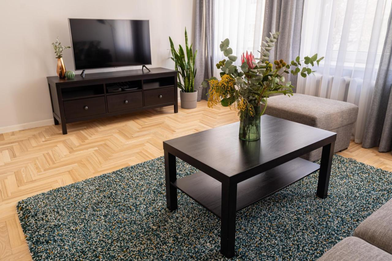 Lovely Apartment In The City Center Kaunas Kültér fotó